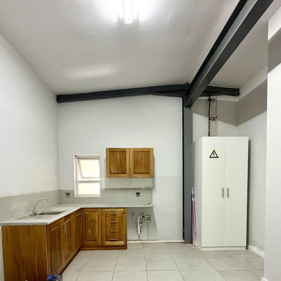 To Let 3 Bedroom Property for Rent in Zonnebloem Western Cape